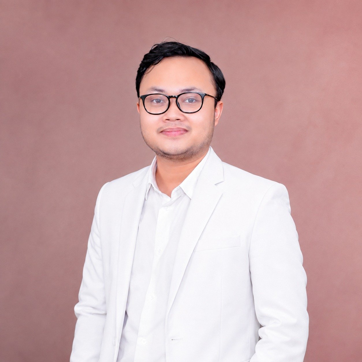 DENTIST Maesa Dental Clinic | Klinik Gigi Terbaik - drg. Taufik Hidayat